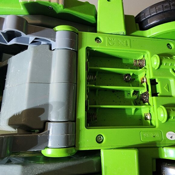 VTech Switch & Go Dinos Jagger the T-Rex Dinosaur Electronic Transformer Toy - Picture 7 of 7